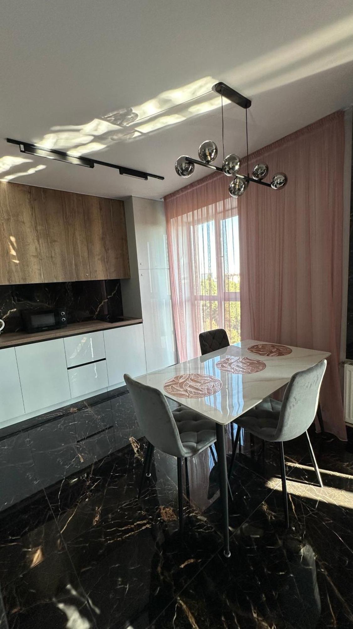 Exclusive Apartment & Жк Театральний Центр& Автовокзал Жк Great House Обласна Лікарня Rivne Extérieur photo